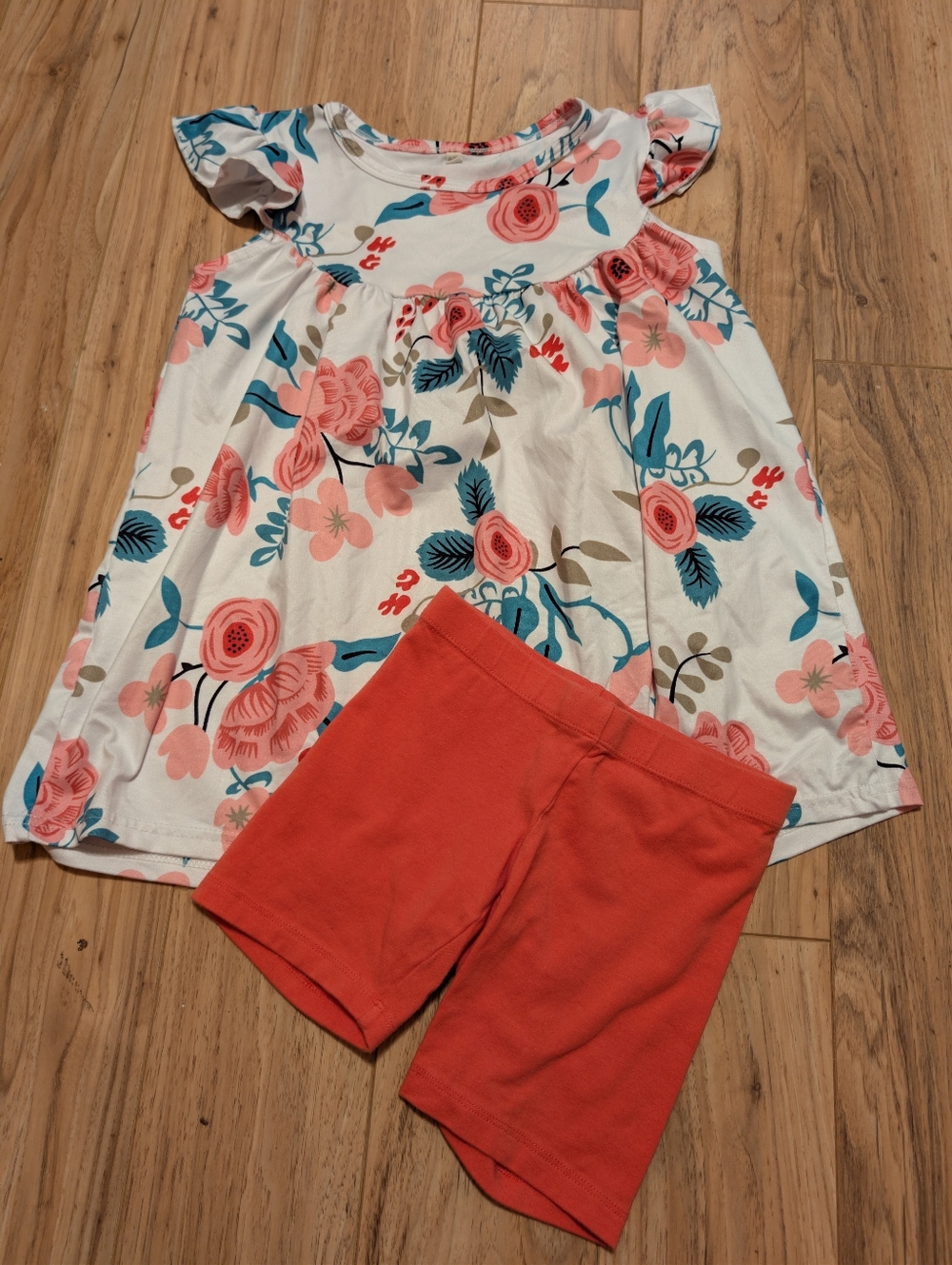 Boutique Floral Flutter Sleeve Tunic Top & Shorts Set Size 6-7T Coral/Teal